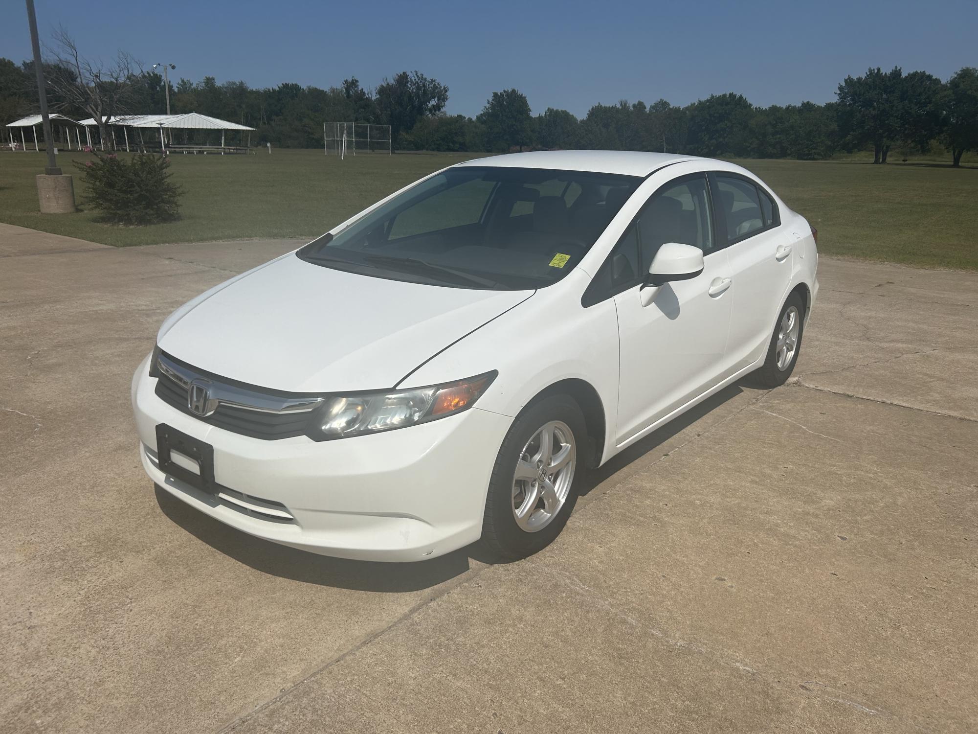 photo of 2012 Honda Civic CNG Sedan DEDICATED CNG (ONLY RUNS ON CNG)