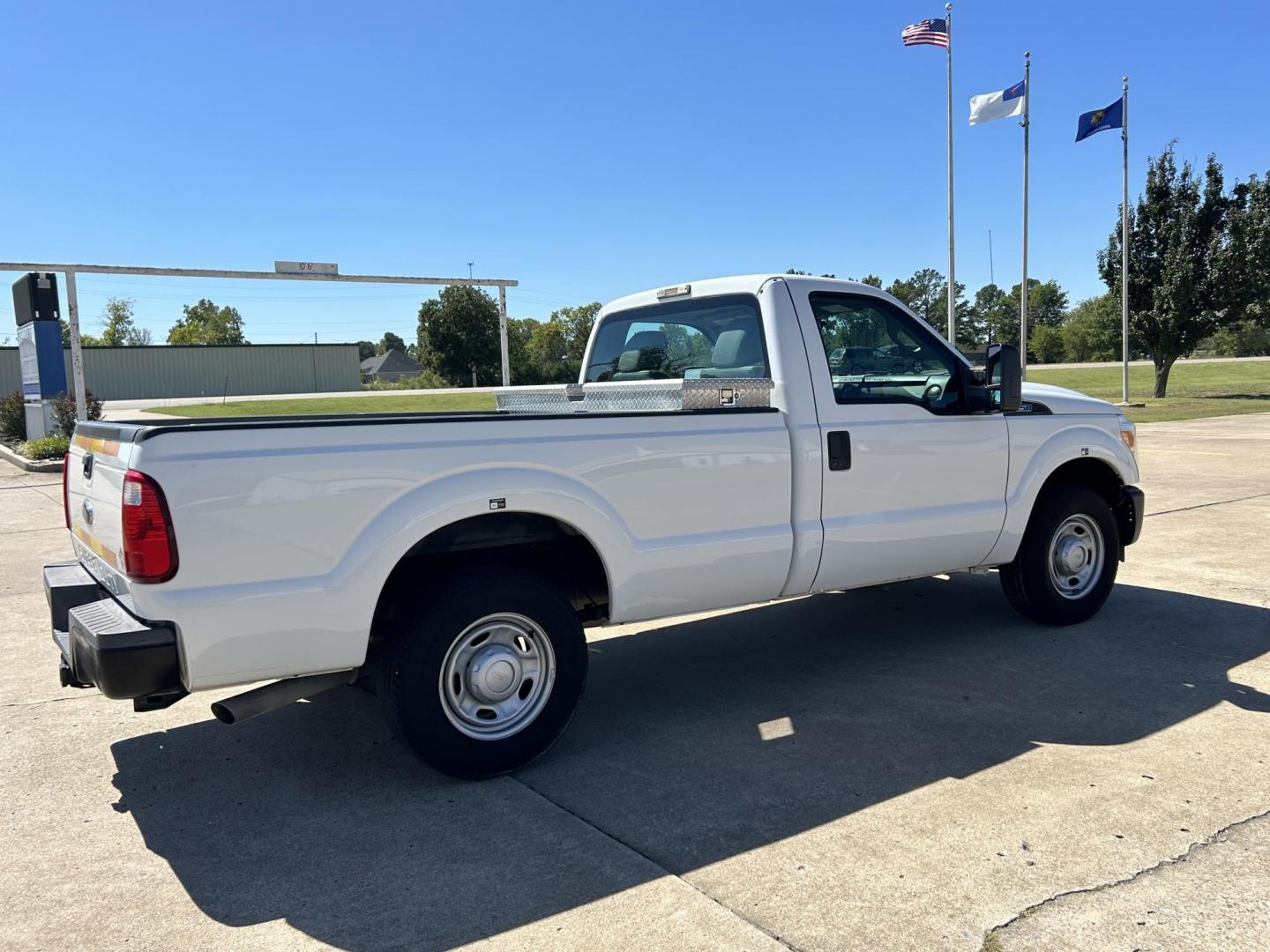 2013 White /Gray Ford F-250 SD XL (1FTBF2A65DE) with an 6.2L V8 OHV 16V engine, 6-Speed Automatic transmission, located at 17760 Hwy 62, Morris, OK, 74445, (918) 733-4887, 35.609104, -95.877060 - 2013 F250 SUPER DUTY IS A DEDICATED CNG ONLY RUNS ON COMPRESSED NATURAL GAS. THIS TRUCK HAS A 6.2L V8 ENGINE, FEATURES MANUAL SEAT, MANUAL WINDOWS, MANUAL LOCKS, MANUAL MIRRORS, LEATHER INTERIOR, AM FM RADIO, TRACTION CONTROL, CRUSIE CONTROL, TRAILER HITCH, FACTORY BUILT IN TRAILER BRAKES, TOOL BOX - Photo#3