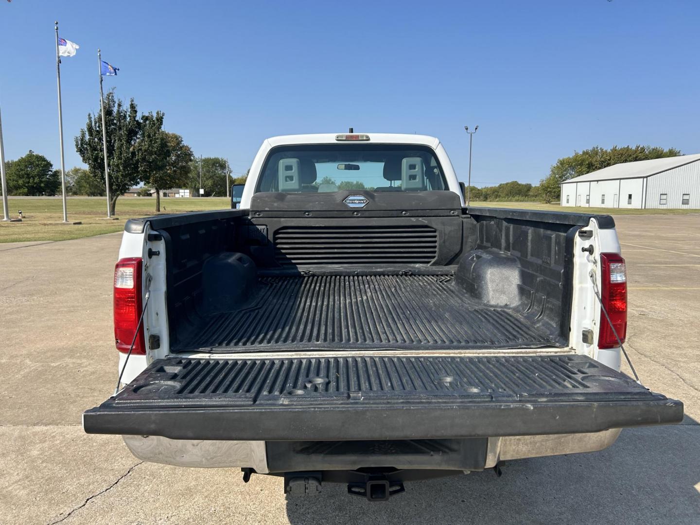 2014 White /Gray Ford F-250 SD XLT SuperCab Long Bed 4WD (1FT7X2B6XEE) with an 6.2L V8 OHV 16V engine, 6-Speed Automatic transmission, located at 17760 Hwy 62, Morris, OK, 74445, (918) 733-4887, 35.609104, -95.877060 - Photo#15