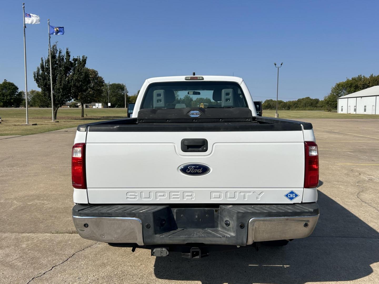 2014 White /Gray Ford F-250 SD XLT SuperCab Long Bed 4WD (1FT7X2B6XEE) with an 6.2L V8 OHV 16V engine, 6-Speed Automatic transmission, located at 17760 Hwy 62, Morris, OK, 74445, (918) 733-4887, 35.609104, -95.877060 - Photo#5