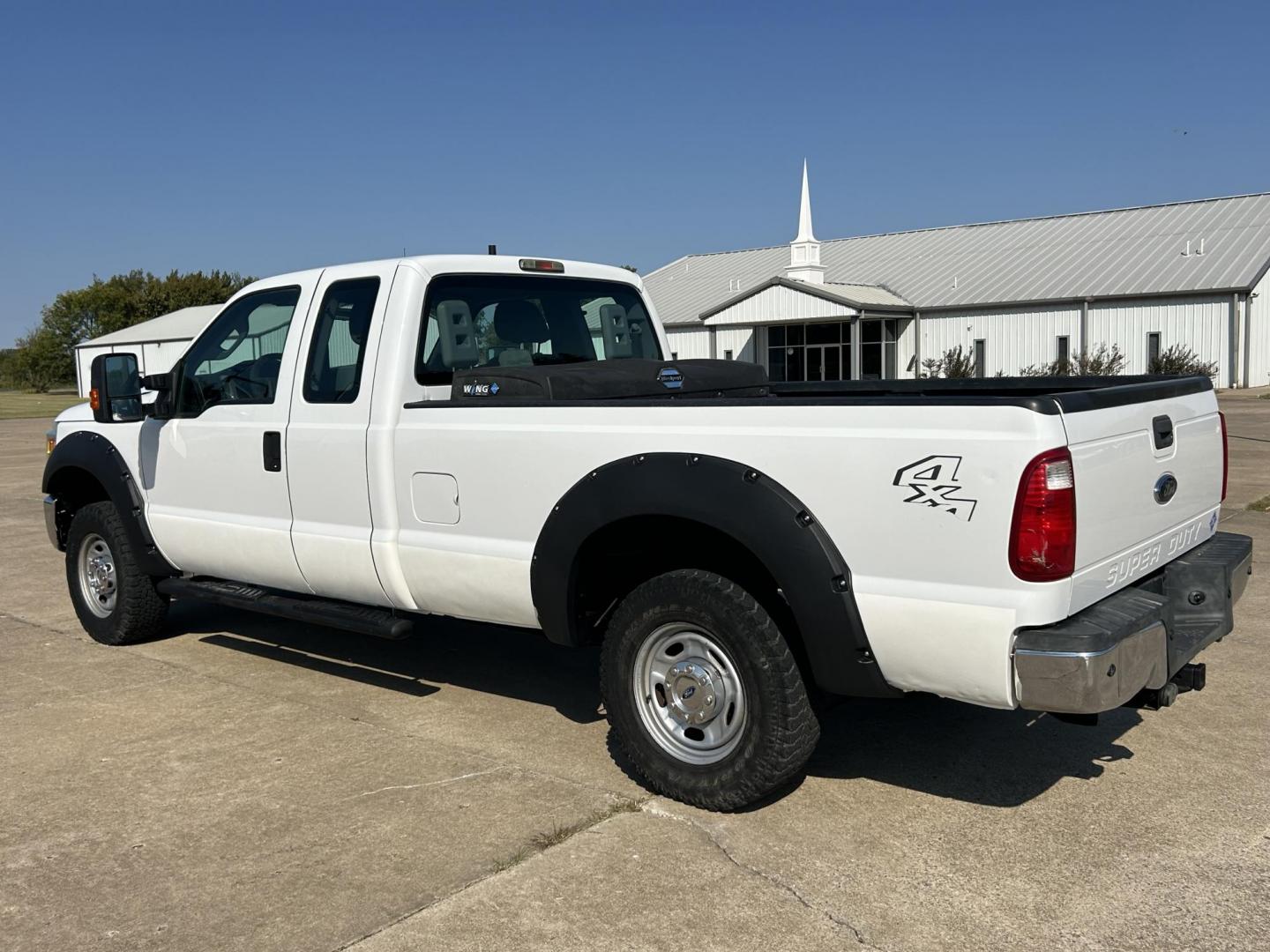 2014 White /Gray Ford F-250 SD XLT SuperCab Long Bed 4WD (1FT7X2B6XEE) with an 6.2L V8 OHV 16V engine, 6-Speed Automatic transmission, located at 17760 Hwy 62, Morris, OK, 74445, (918) 733-4887, 35.609104, -95.877060 - Photo#6