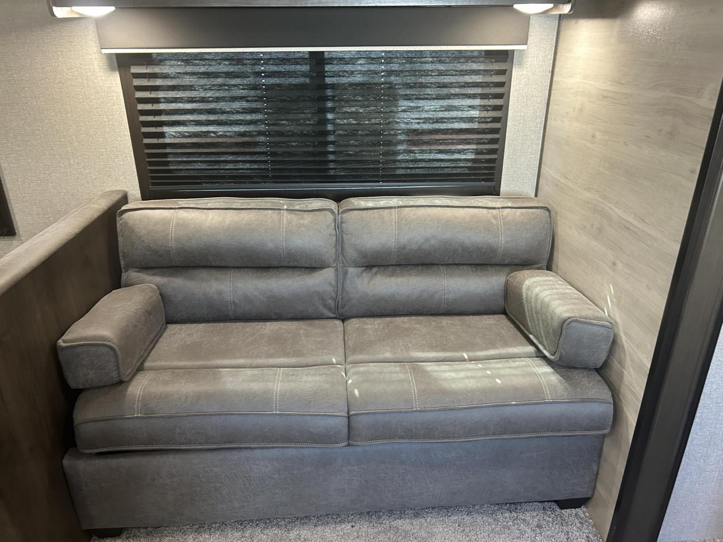 2021 Silver /Gray JAYCO JAY FLIGHT 267BHS (1UJBJ0BP5M1) , located at 17760 Hwy 62, Morris, OK, 74445, 35.609104, -95.877060 - WE HAVE A NICE FAMILY FRIENDLY CAMPER FOR YOU! IT'S PERFECT FOR A LAKE WEEKEND OR HUNTING TRIPS! THIS 2021 JAYCO JAY FLIGHT IS 30FT OVERALL. IN THE FRONT OF THE CAMPER YOU HAVE YOUR BEDROOM WITH QUEEN SIZE BED, OVERHEAD STORAGE WITH BLUE LED LIGHTS, STORAGE UNDERNEATH BED, 2 WARDROBE CLOSETS, IN THE - Photo#7