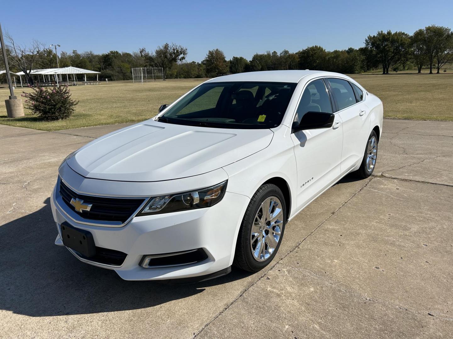 2015 White /BLACK Chevrolet Impala LS (2G11Y5SN8F9) with an 3.6L V6 DOHC 24V CNG engine, 6A transmission, located at 17760 Hwy 62, Morris, OK, 74445, (918) 733-4887, 35.609104, -95.877060 - Photo#2