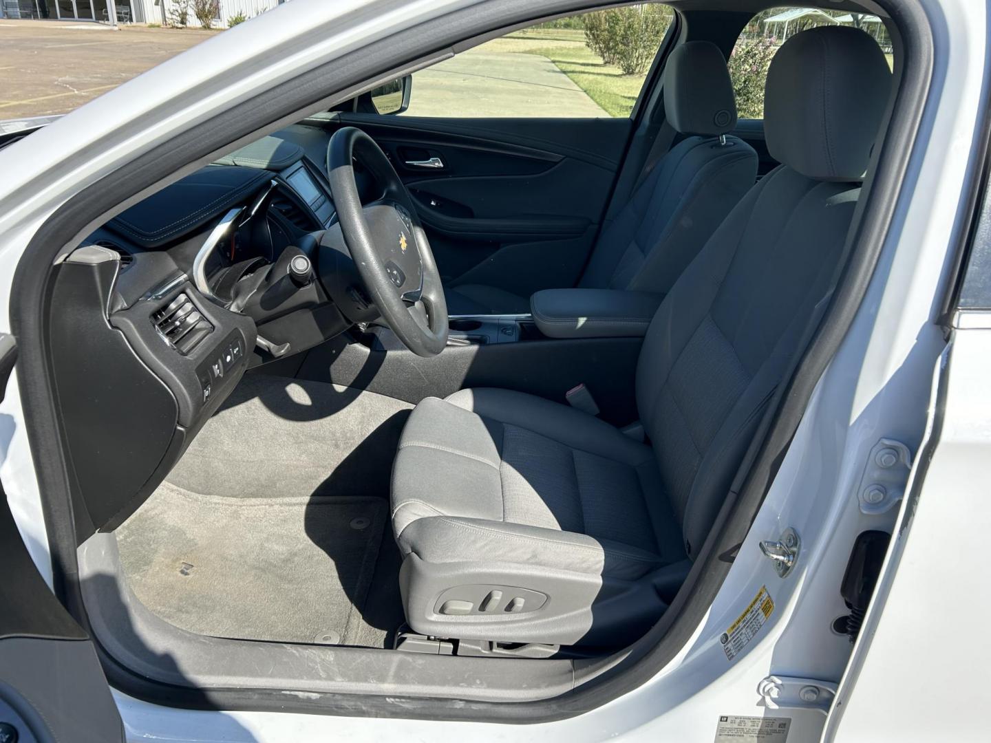 2015 White /BLACK Chevrolet Impala LS (2G11Y5SN8F9) with an 3.6L V6 DOHC 24V CNG engine, 6A transmission, located at 17760 Hwy 62, Morris, OK, 74445, (918) 733-4887, 35.609104, -95.877060 - Photo#8