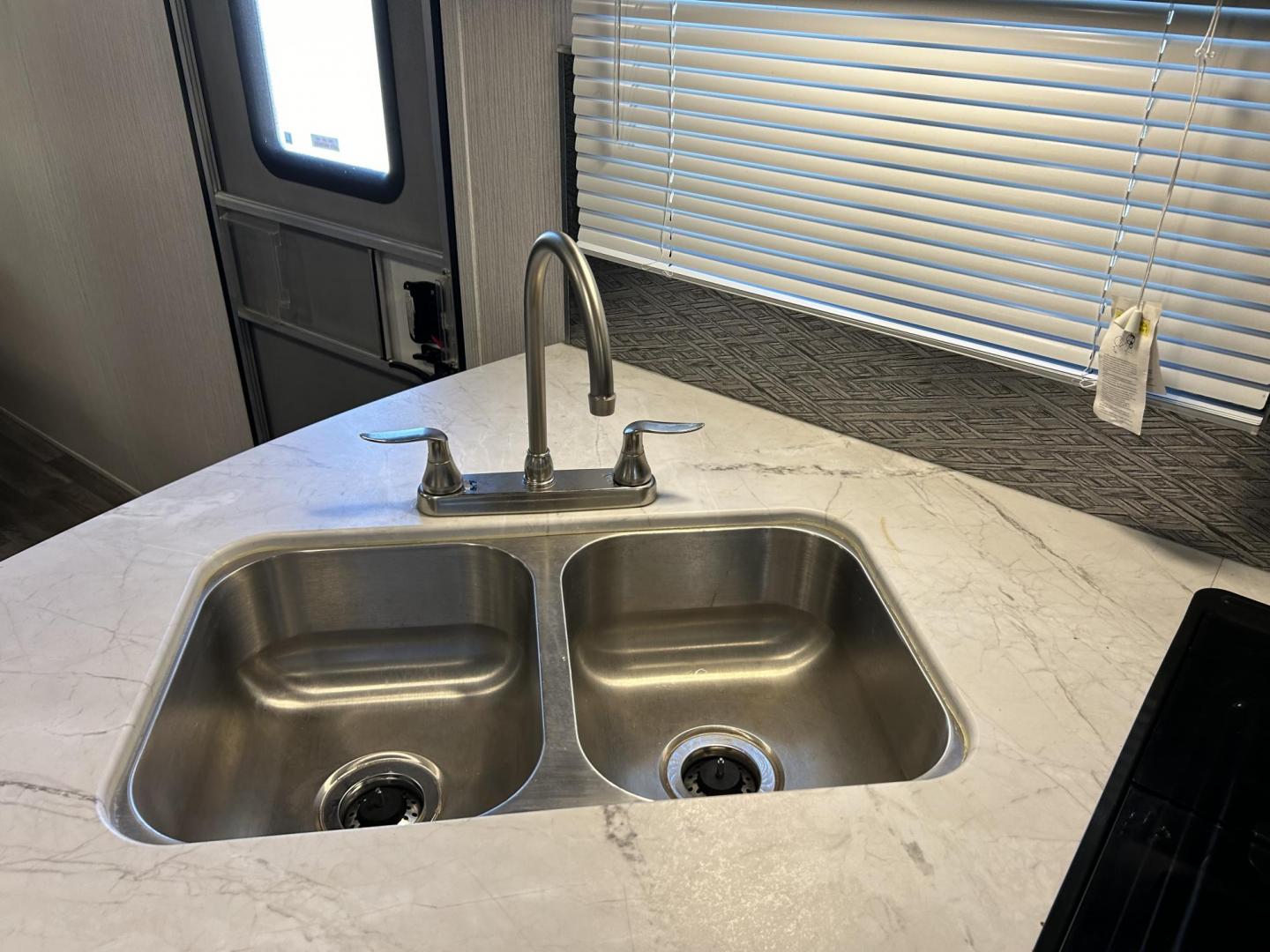 2021 Silver /TAN Breckenridge PIONEER BH270 (5SFPB3222ME) , located at 17760 Hwy 62, Morris, OK, 74445, 35.609104, -95.877060 - THIS IS THE PERFECT FAMILY FRIENDLY CAMPER FOR YOU! THIS 2021 BRECKENRIDGE PIONEER IS 32FT OVERALL WITH A 14FT POWER AWNING. IN THE FRONT YOU HAVE YOUR MASTER BEDROOM WITH QUEEN SIZE BED, OVERHEAD STORAGE AND STORAGE UNDER THE BED, 2 WARDROBE CLOSETS, IN THE MIDDLE IS YOUR LIVING / KITCHEN AREA, ENT - Photo#20