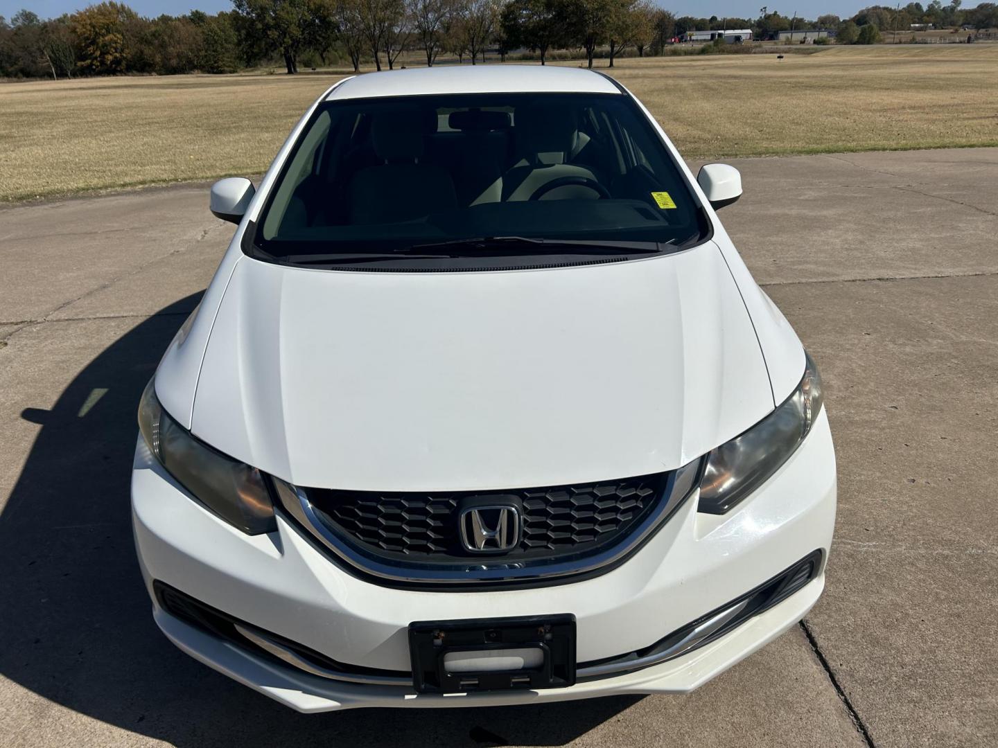 2013 White /Gray Honda Civic CNG Sedan 5-Speed AT (19XFB5F51DE) with an 1.8L L4 SOHC 16V CNG engine, 5A transmission, located at 17760 Hwy 62, Morris, OK, 74445, (918) 733-4887, 35.609104, -95.877060 - 2013 HONDA CIVIC DEDICATED CNG (RUNS ONLY ON COMPRESSED NATURAL GAS) HAS A 1.8L 4 CYLINDER ENGINE AND IS 2WD. FEATURES MANUAL SEATS, POWER LOCKS, POWER MIRRORS, POWER WINDOWS. HAS AM/FM RADIO, CD PLAYER, AUX PORT, USB PORT, CRUISE CONTROL, MULTI-FUNCTION STEERING WHEEL CONTROL, TRACTION CONTROL AND - Photo#1