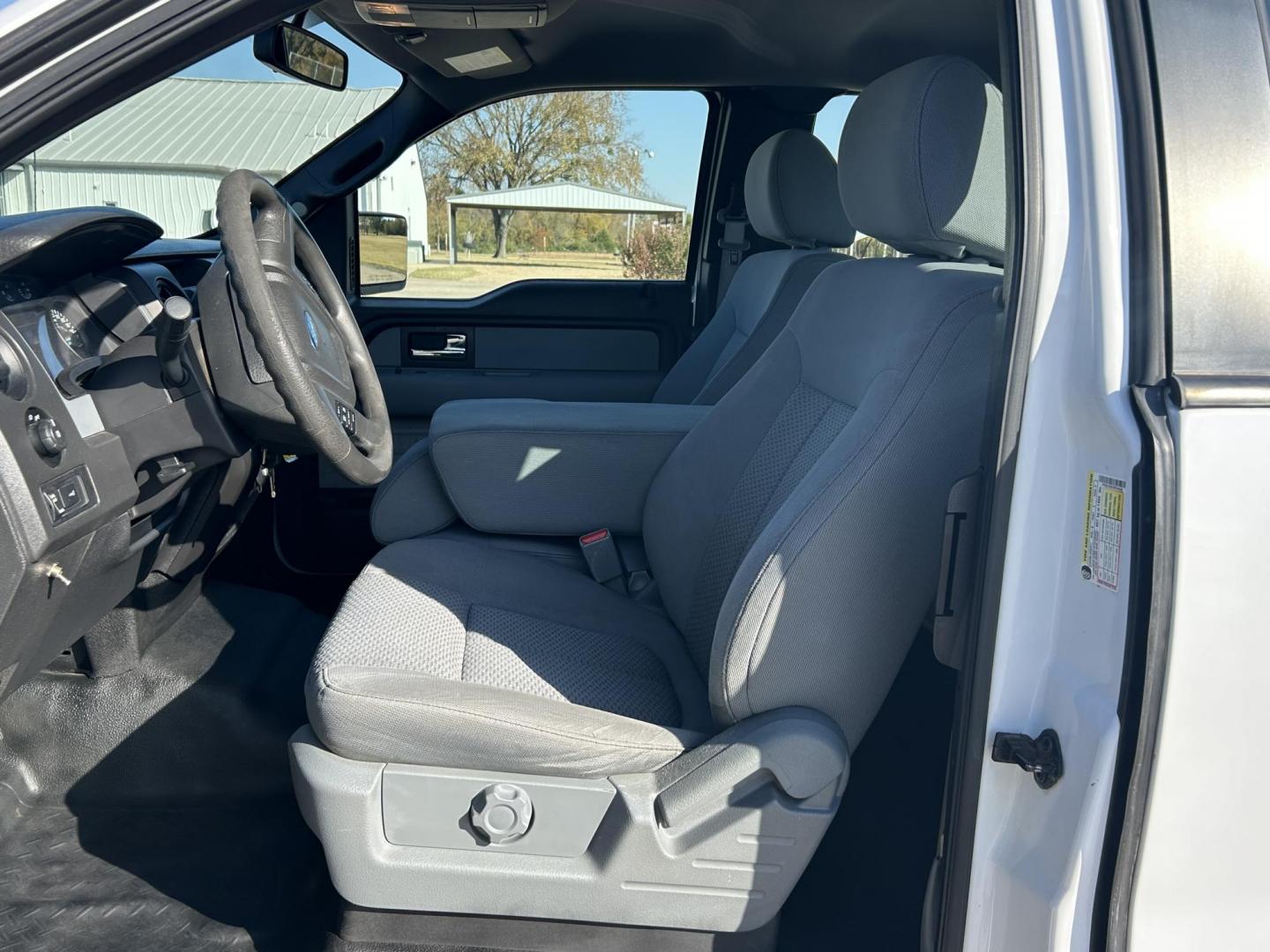 2014 White /Gray Ford F-150 XLT SuperCab 8-ft. Bed 2WD (1FTEX1CM7EK) with an 3.7L V6 DOHC 24V engine, 6-Speed Automatic transmission, located at 17760 Hwy 62, Morris, OK, 74445, (918) 733-4887, 35.609104, -95.877060 - Photo#8