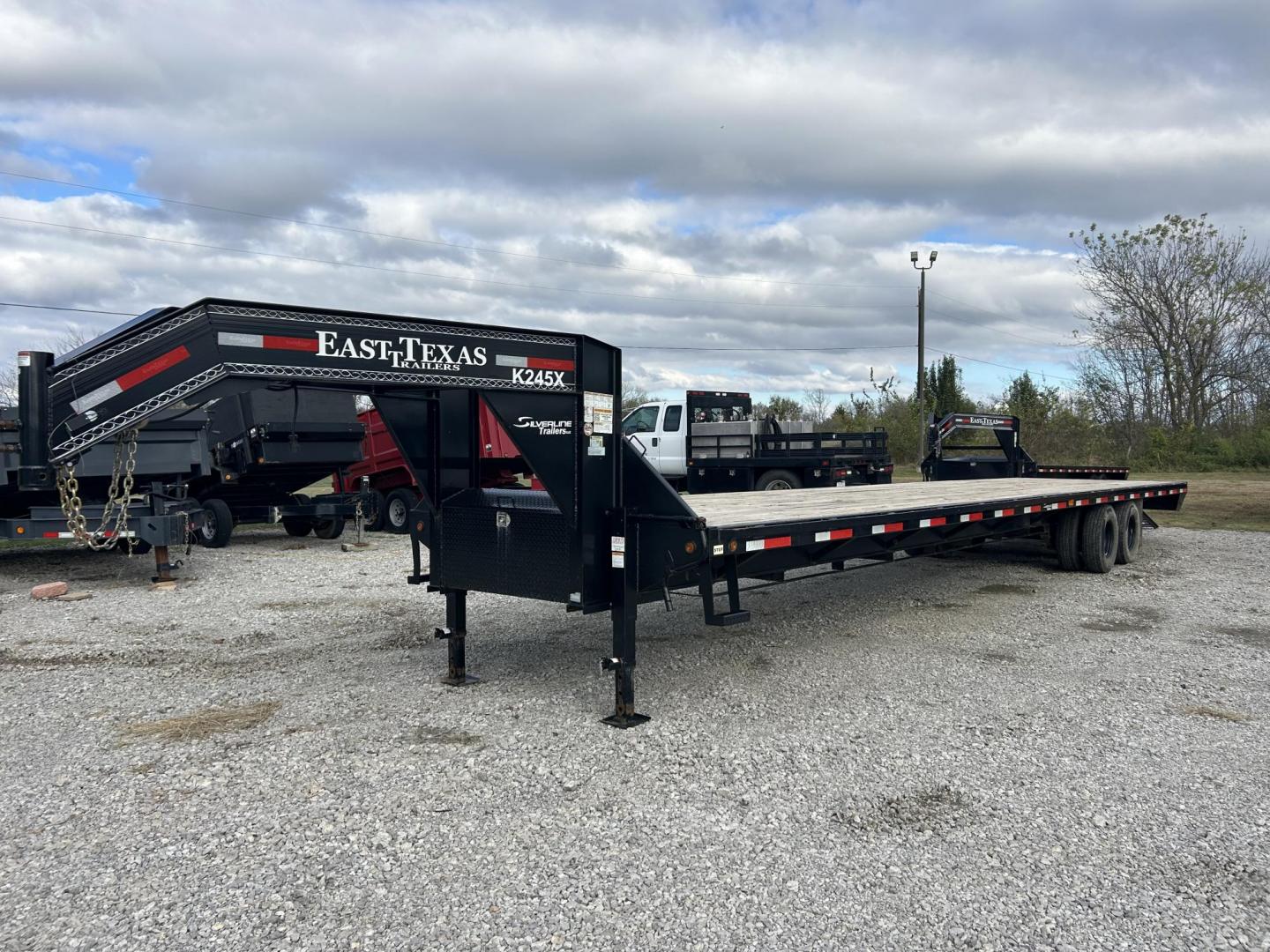 2022 BLACK /BLACK EAST TEXAS TRAILER FLATBED (58SGF4028NE) , located at 17760 Hwy 62, Morris, OK, 74445, 35.609104, -95.877060 - 2022 EAST TEXAS GOOSNECK FLATBED TRAILER IS 40X8FT WITH DUAL AXELS, 22,000 LB G.V.W.R, 2-12K DEXTER AXLES 2 ELEC. BRAKES, SLIPPER SPRING SUSPENSION, 16" 8 HOLE DUAL WHEELS, , 12" 19 LB I-BEAM FRAME, 12" 19 LB I-BEAM NECK, 2-5/16" ROUND 25K ADJUSTABLE COUPLER, 3" CHANNEL CROSSMEMBERS ON 16" CENTERS, - Photo#0