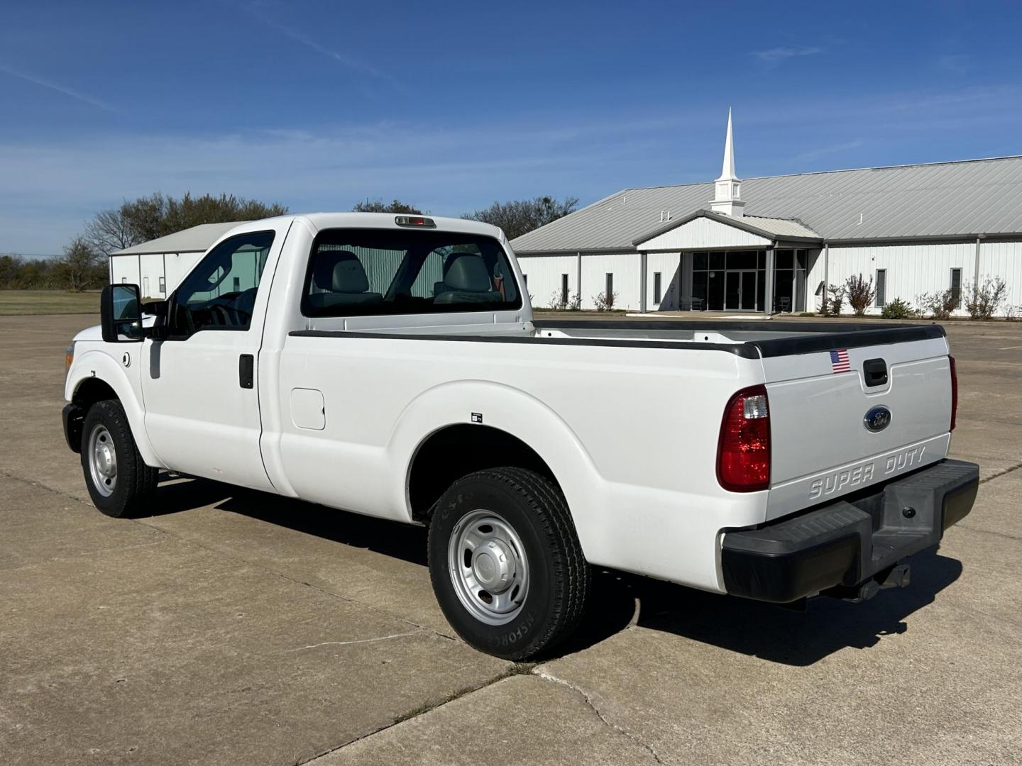 2013 White /Gray Ford F-250 SD 2WD (1FTBF2A6XDE) with an 6.2L V8 OHV 16V engine, 6-Speed Automatic transmission, located at 17760 Hwy 62, Morris, OK, 74445, (918) 733-4887, 35.609104, -95.877060 - Photo#6