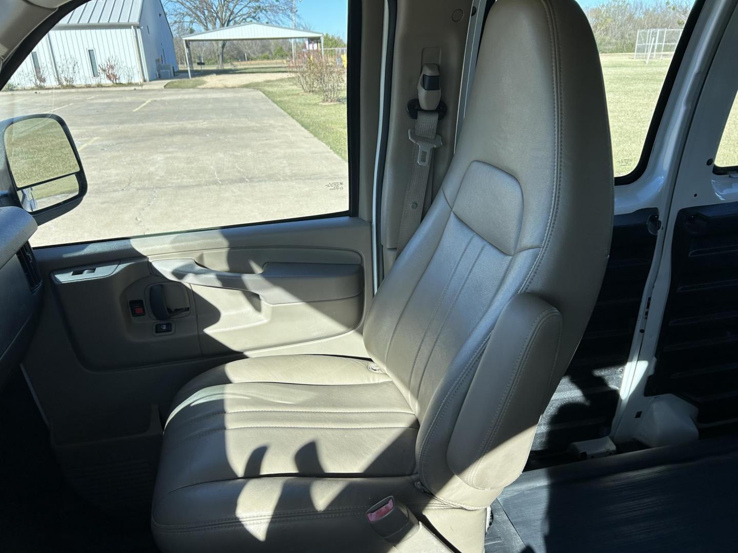 2014 White /BLACK Chevrolet Express 2500 Cargo (1GCWGFCB8E1) with an 6.0L V8 OHV 16V CNG engine, 6A transmission, located at 17760 Hwy 62, Morris, OK, 74445, (918) 733-4887, 35.609104, -95.877060 - 2014 CHEVROLET EXPRESS CARGO VAN 6.0L V8 RWD FEATURING POWER LOCKS, POWER WINDOWS, POWER MIRRORS, MANUAL SEATS, AM/FM STEREO, LEATHER SEATS, TRACTION CONTROL, SPLIT SWING-OUT RIGHT DOORS AND REAR DOORS, TRAILER HITCH AND TOW PACKAGE. EQUIPPED WITH A CNG FUEL SYSTEM THAT RUNS ON COMPRESSED NATURAL GA - Photo#9