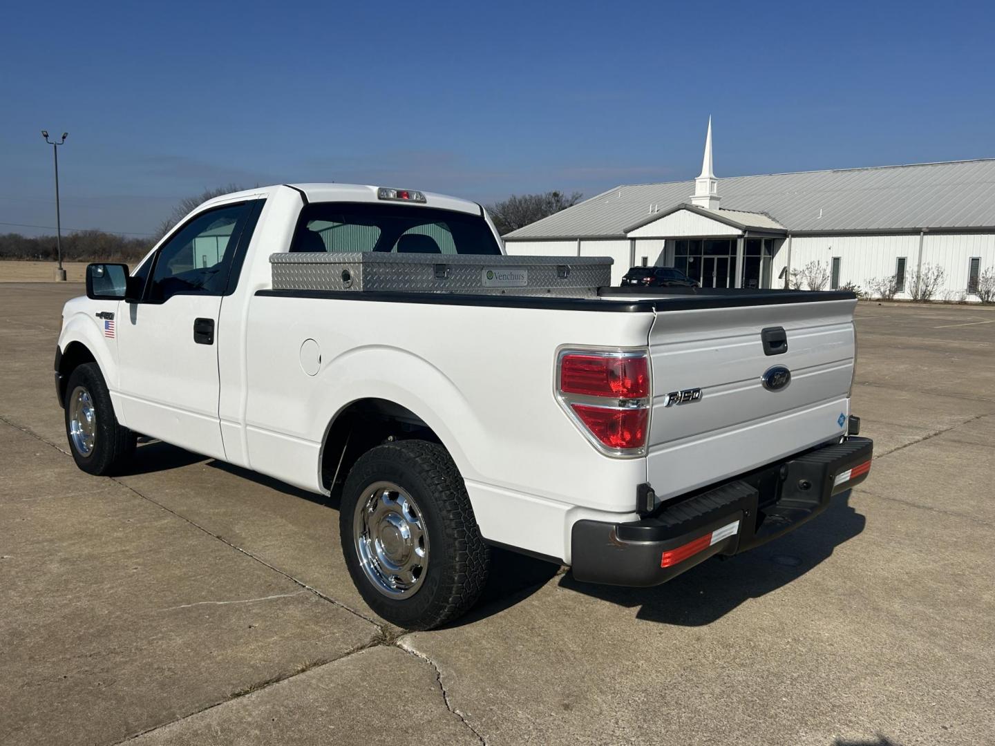 2014 White /Gray Ford F-150 STX 6.5-ft. Bed 2WD (1FTMF1CM8EK) with an 3.7L V6 DOHC 24V engine, 6-Speed Automatic transmission, located at 17760 Hwy 62, Morris, OK, 74445, (918) 733-4887, 35.609104, -95.877060 - 2014 FORD F-150 XL 6.5-ft. BED HAS A 3.7L V6 ENGINGE, 2WD BI-FUEL (RUNS ON BOTH CNG OR GASOLINE) FEATURES MANUAL WINDOWS, MANUAL LOCKS, MANUAL MIRRORS, AM/FM STEREO, LEATHER INTERIOR, CRUISE CONTROL, TRACTION CONTROL, TRACTION CONTROL. IT RUNS ON CNG (COMPRESSED NATURAL GAS) OR GASOLINE. A PREMIER A - Photo#6