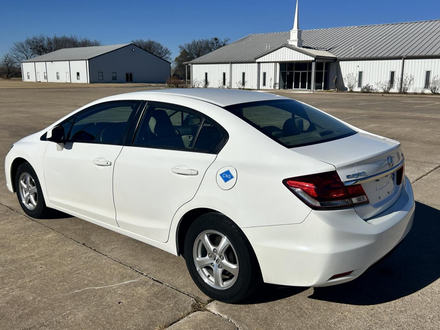 2013 White /Gray Honda Civic CNG (19XFB5F56DE) with an 1.8L L4 SOHC 16V CNG engine, 5A transmission, located at 17760 Hwy 62, Morris, OK, 74445, (918) 733-4887, 35.609104, -95.877060 - 2013 HONDA CIVIC DEDICATED CNG (RUNS ONLY ON COMPRESSED NATURAL GAS) HAS A 1.8L 4 CYLINDER ENGINE AND IS 2WD. FEATURES MANUAL SEATS, CLOTH INTERIOR, POWER LOCKS, POWER MIRRORS, POWER WINDOWS. HAS AM/FM RADIO, CD PLAYER, AUX PORT, USB PORT, CRUISE CONTROL, MULTI-FUNCTION STEERING WHEEL CONTROL, HAND - Photo#6