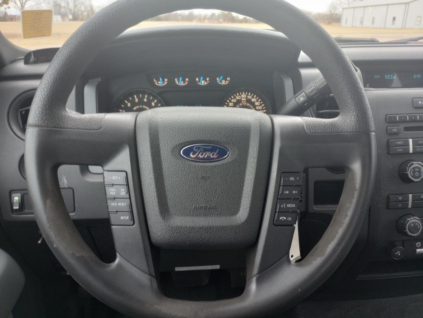 2014 White /Gray Ford F-150 XL SuperCab 2WD (1FTEX1CM6EK) with an 3.7L V6 DOHC 24V engine, 6-Speed Automatic transmission, located at 17760 Hwy 62, Morris, OK, 74445, (918) 733-4887, 35.609104, -95.877060 - Photo#12