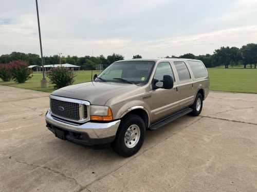 2000 Ford Excursion XLT 2WD
